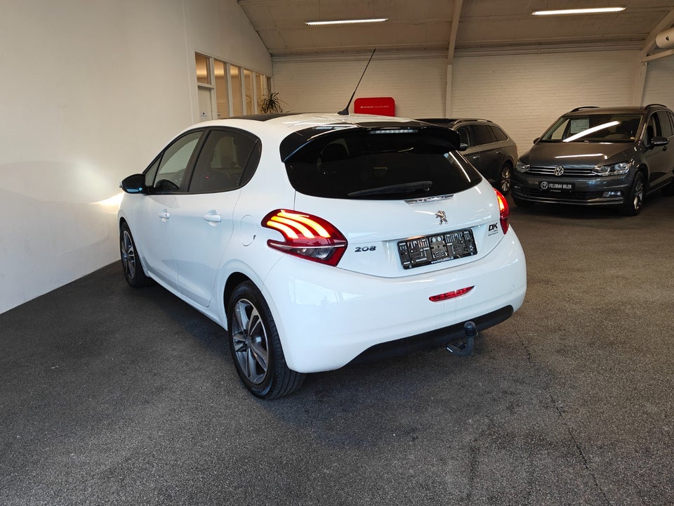 Peugeot 208 1,6 BlueHDi 100 Envy Sky 5d