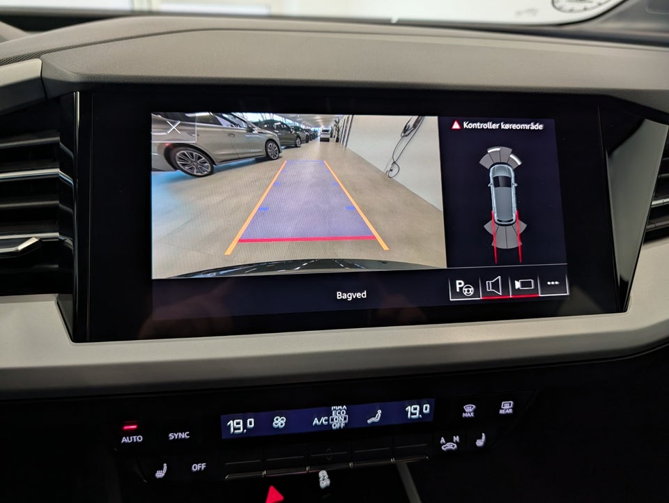 Audi Q4 e-tron 40 Advanced 5d