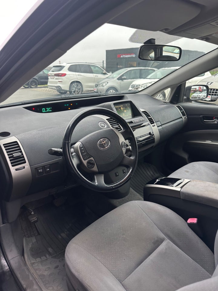 Toyota Prius 1,5 Hybrid 5d