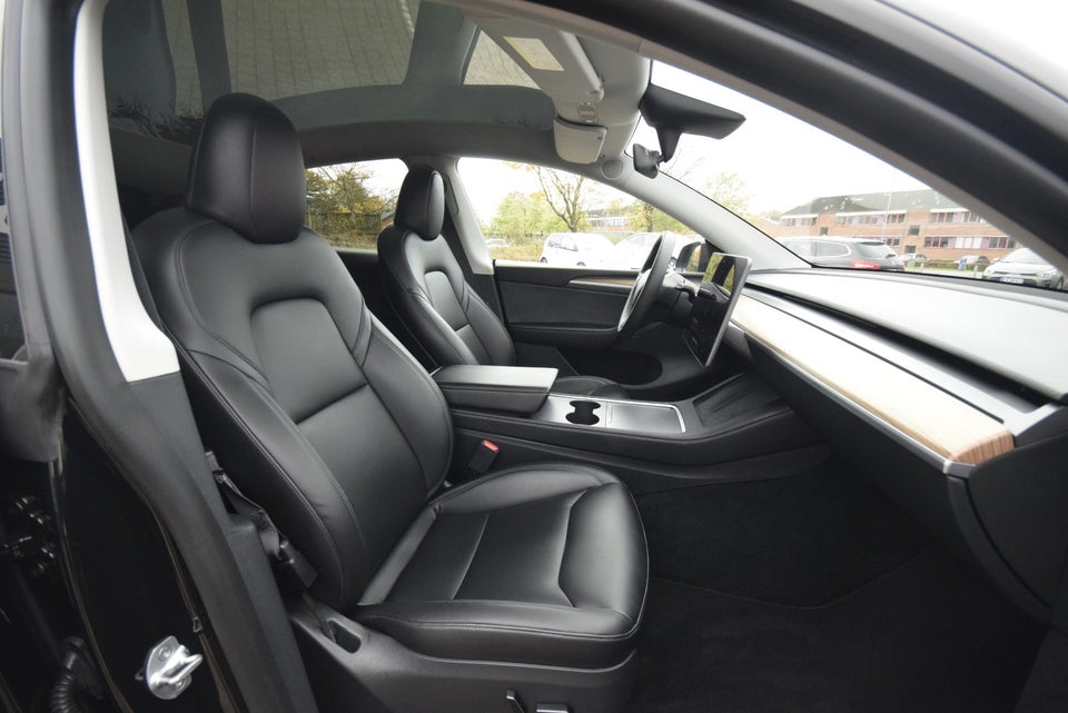 Tesla Model Y RWD 5d