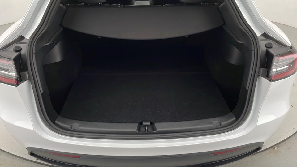 Tesla Model Y RWD 5d
