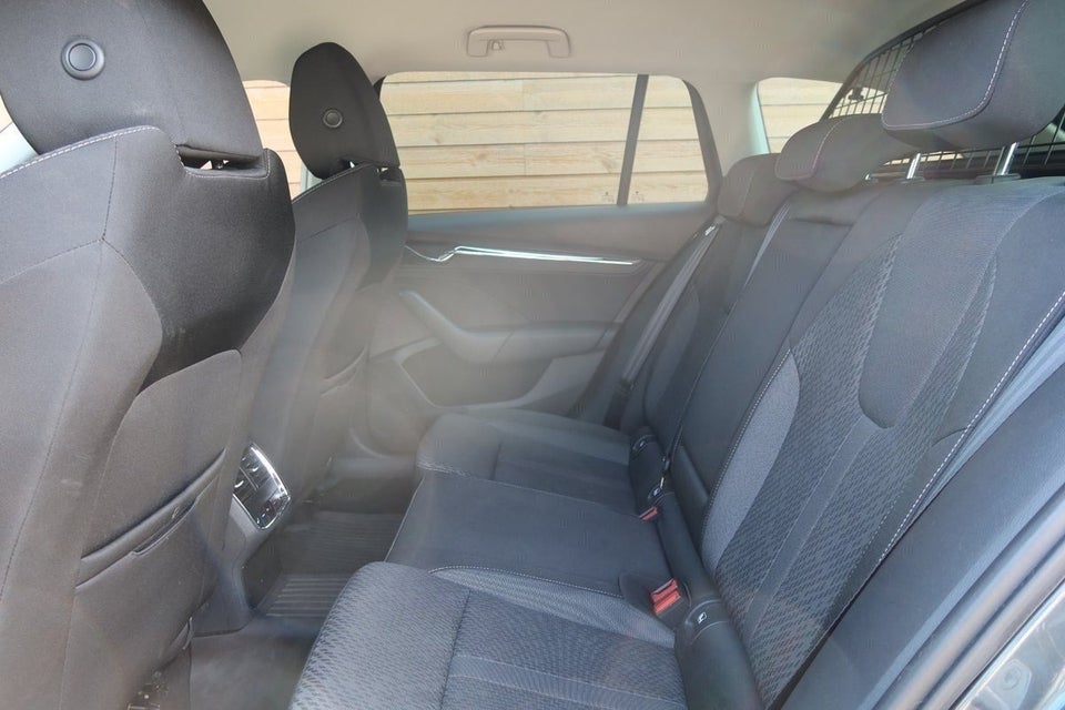 Skoda Octavia 1,4 TSi iV Plus Combi DSG 5d