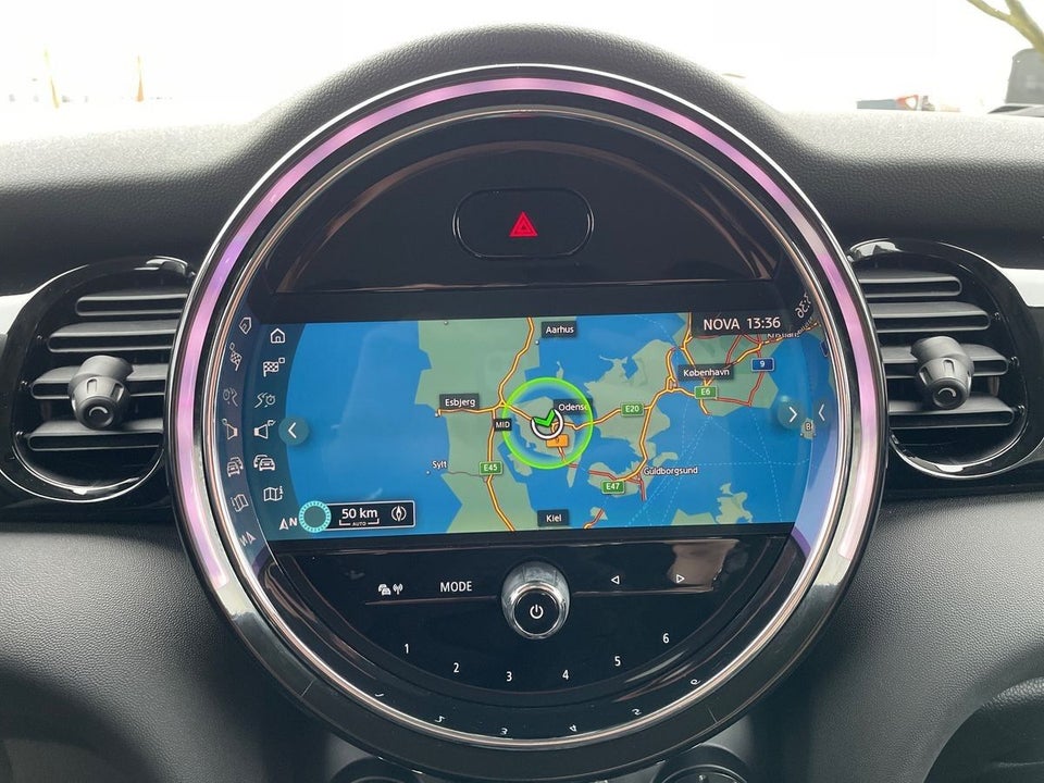 MINI Cooper SE Essential 3d