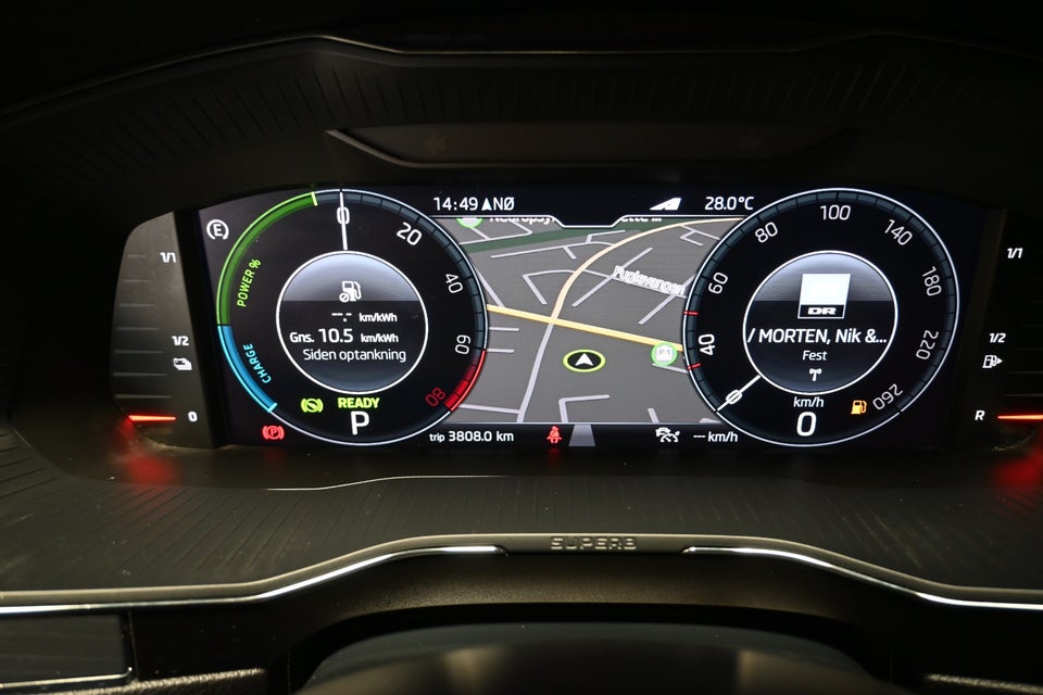 Skoda Superb 1,4 TSi iV Plus Combi DSG 5d