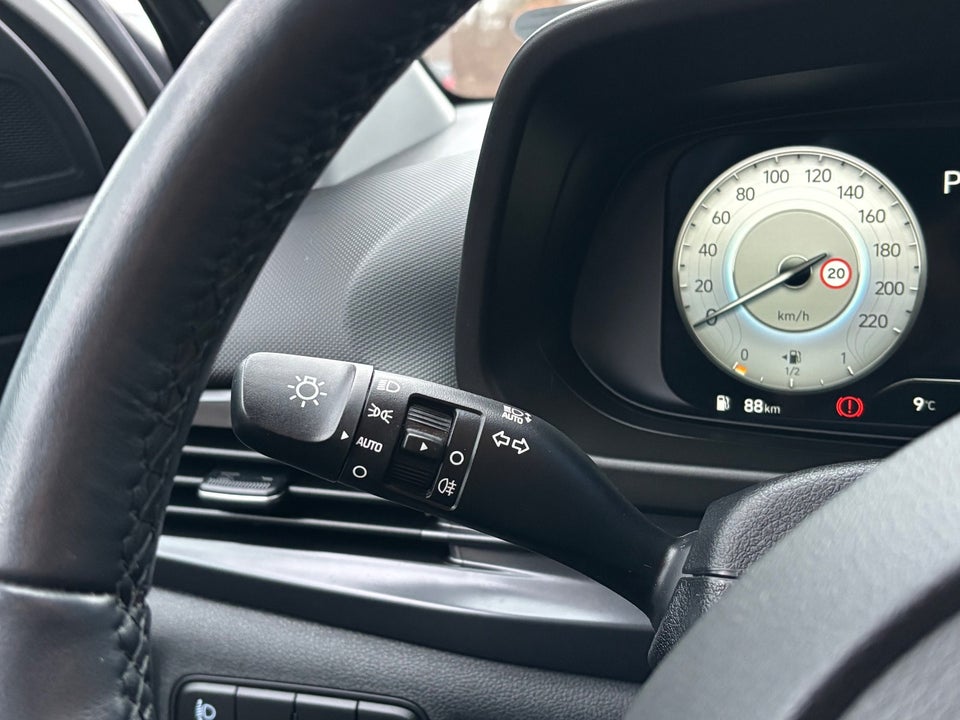 Hyundai i20 1,0 T-GDi Essential DCT 5d