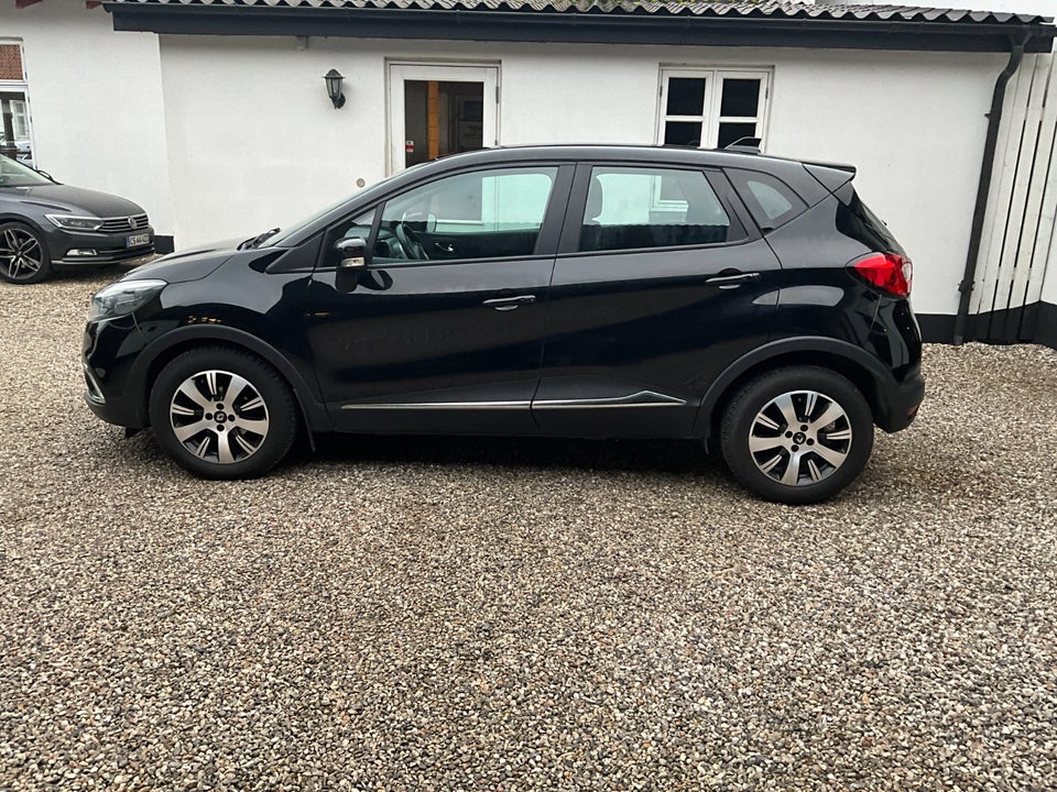 Renault Captur 0,9 TCe 90 Expression 5d