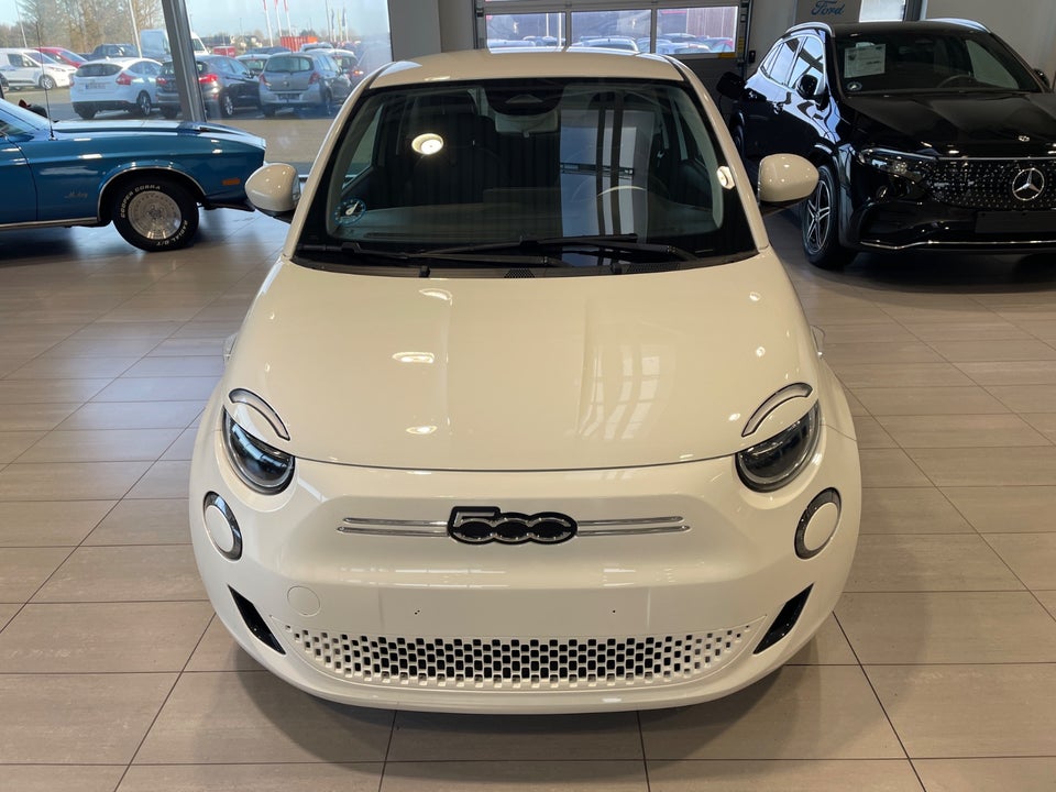 Fiat 500e 42 Icon 3d