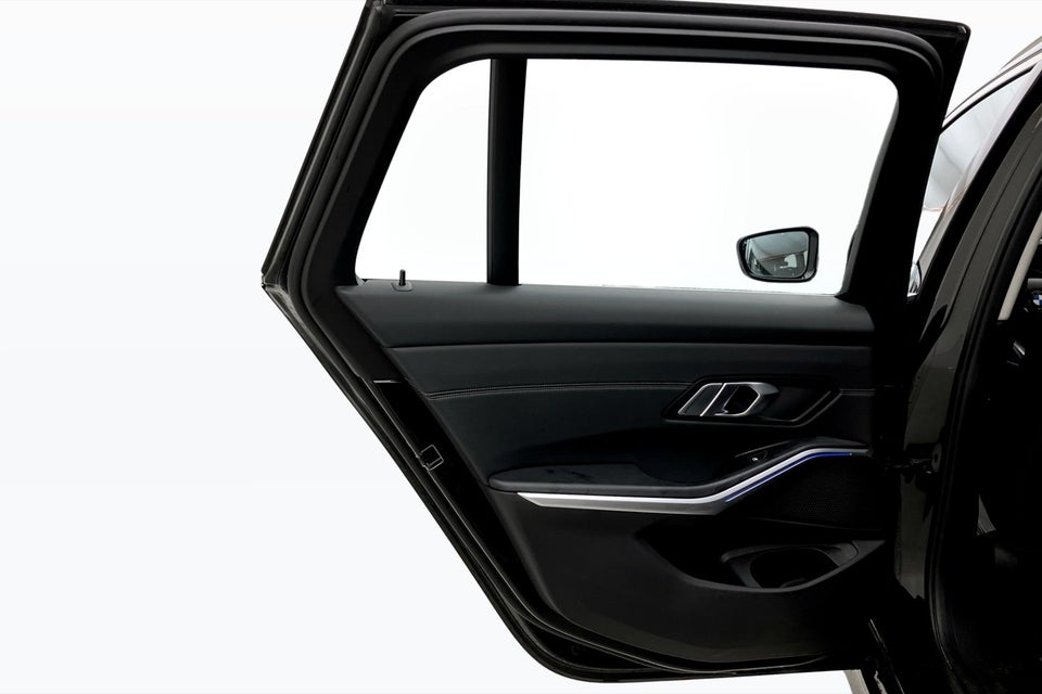 BMW 320i 2,0 Touring Sport Line aut. 5d