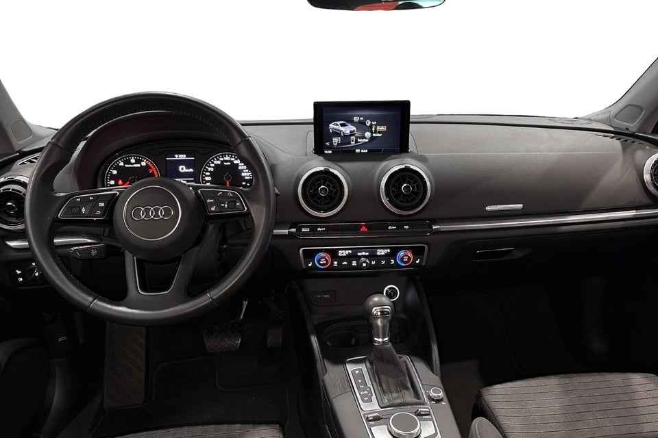 Audi A3 35 TFSi Sport Limited S-tr. 4d