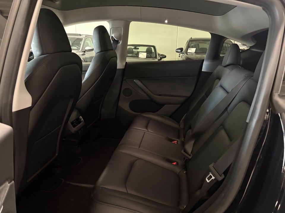 Tesla Model Y Long Range AWD 5d