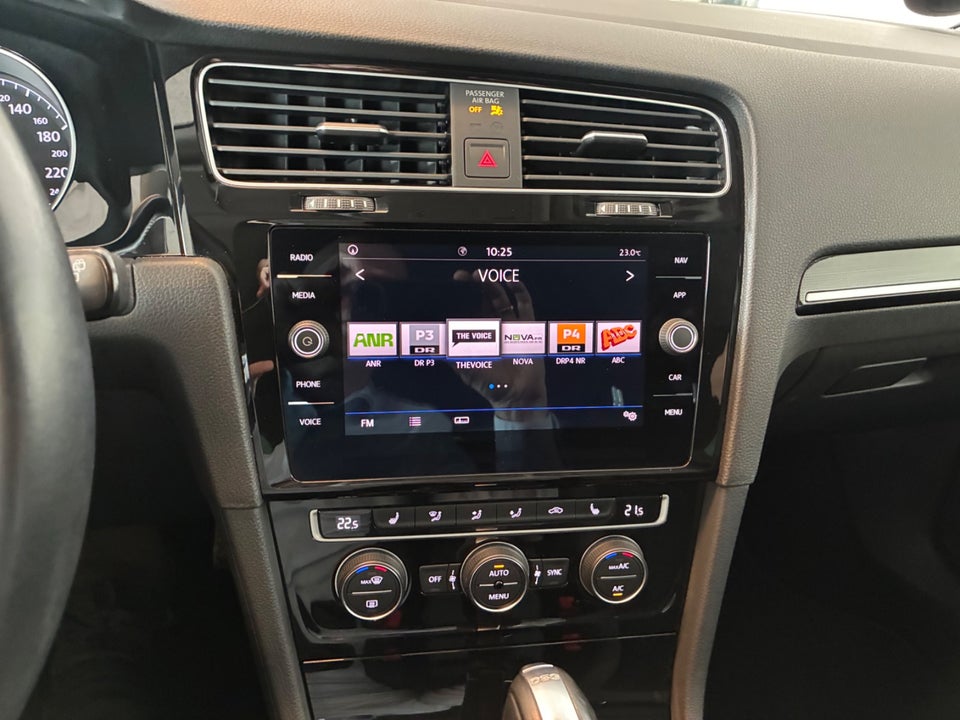 VW Golf VII 1,5 TSi 150 Highline Variant DSG 5d