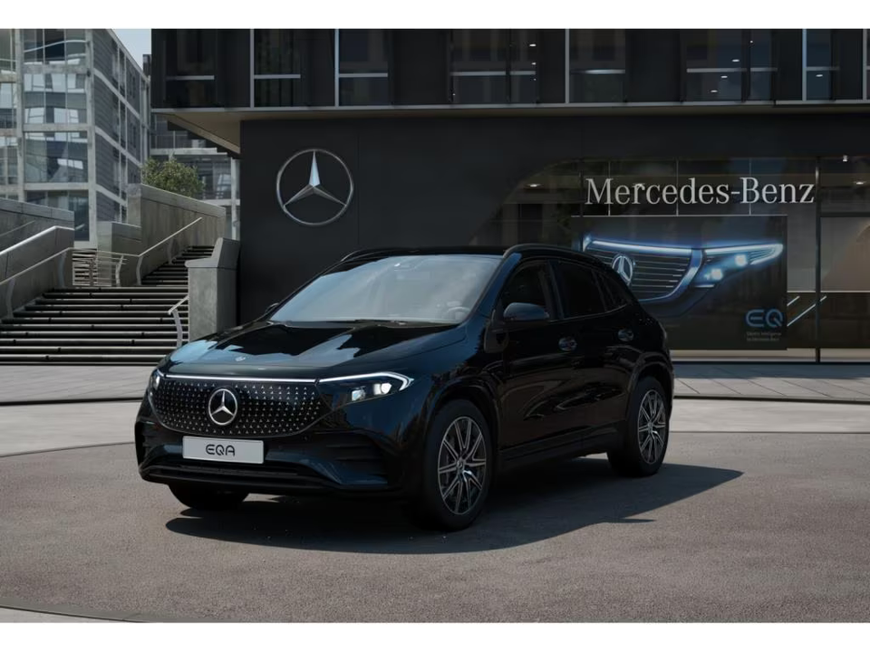 Mercedes EQA300 AMG Line 4Matic 5d