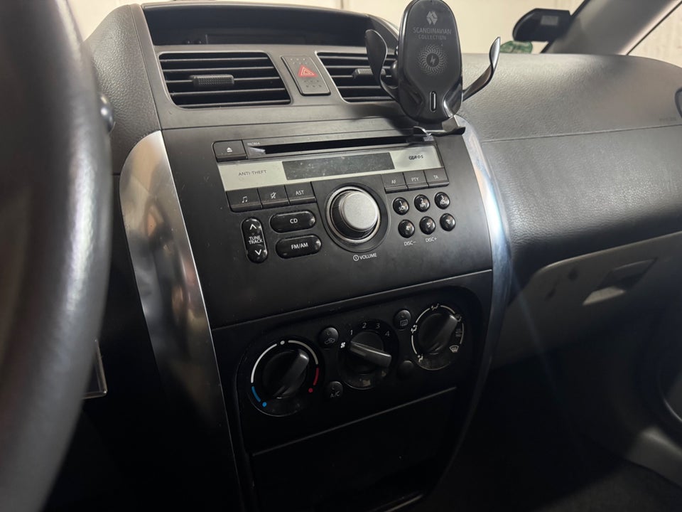 Suzuki SX4 1,6 DDiS GL 5d