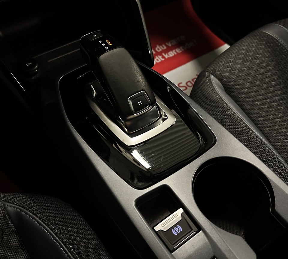 Peugeot 2008 1,5 BlueHDi 130 Allure EAT8 5d