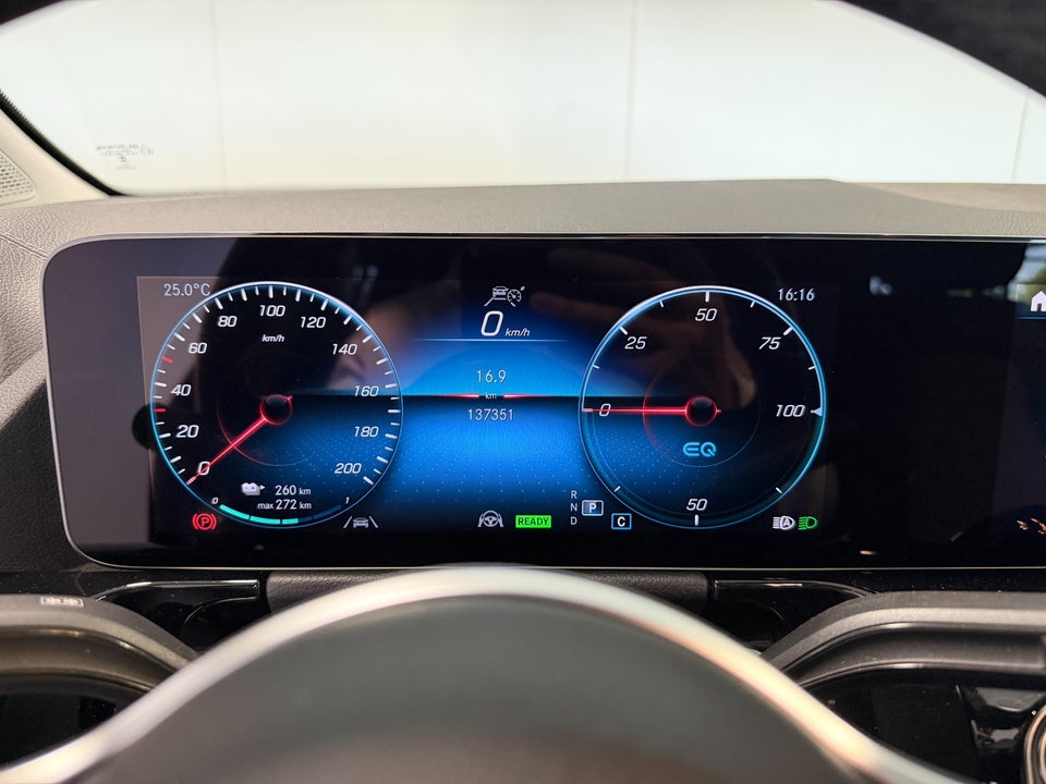 Mercedes EQA250 5d