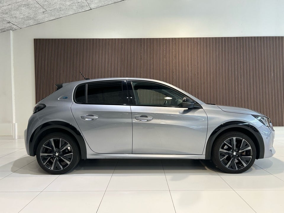 Peugeot e-208 50 GT 5d