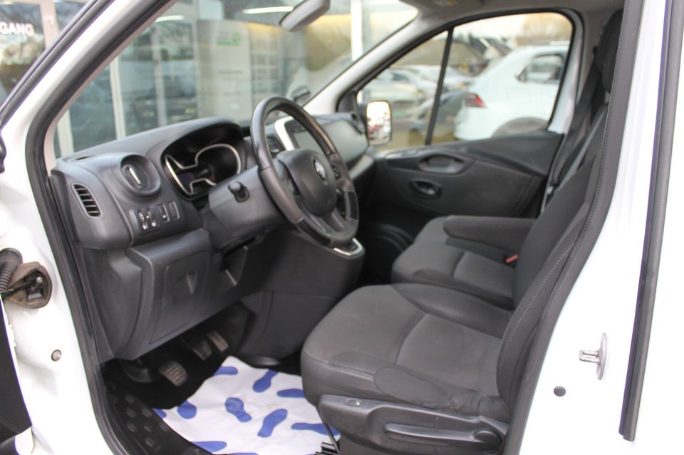 Renault Trafic T29 2,0 dCi 145 L2 Chassis