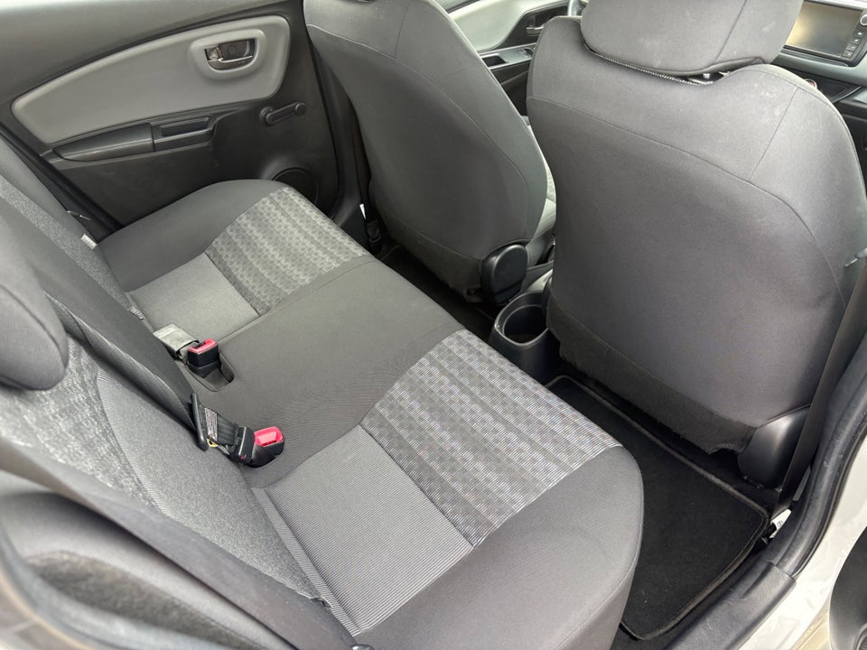 Toyota Yaris 1,0 VVT-i T2 Style 5d