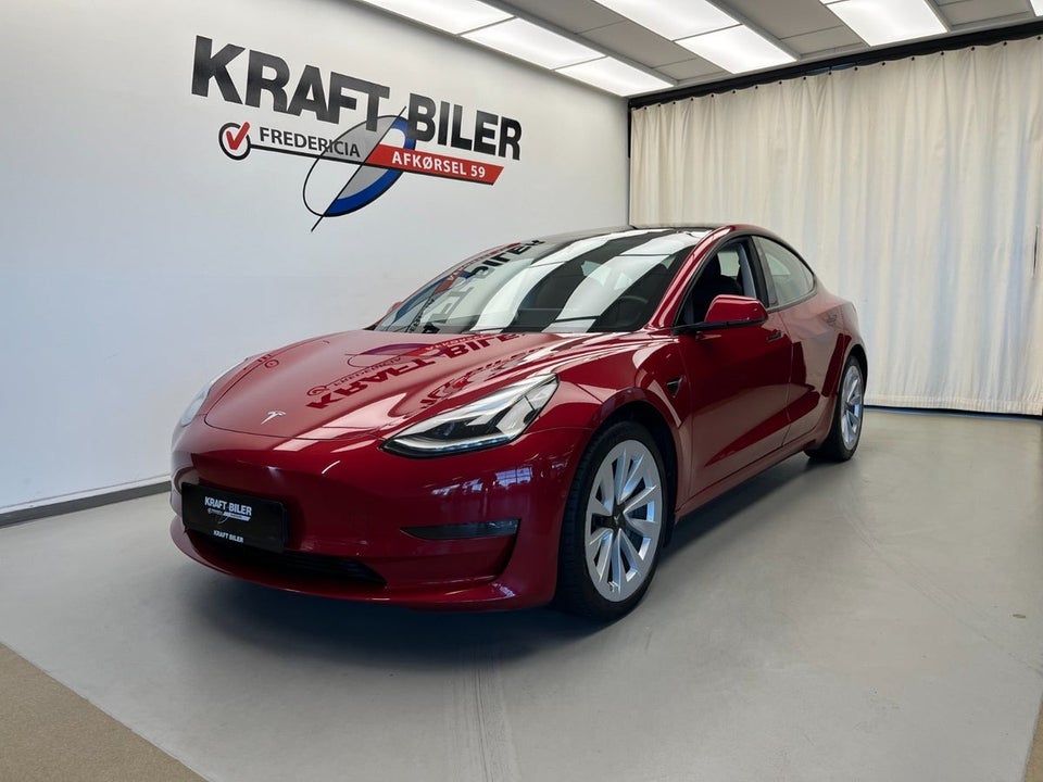 Tesla Model 3 Long Range AWD 4d