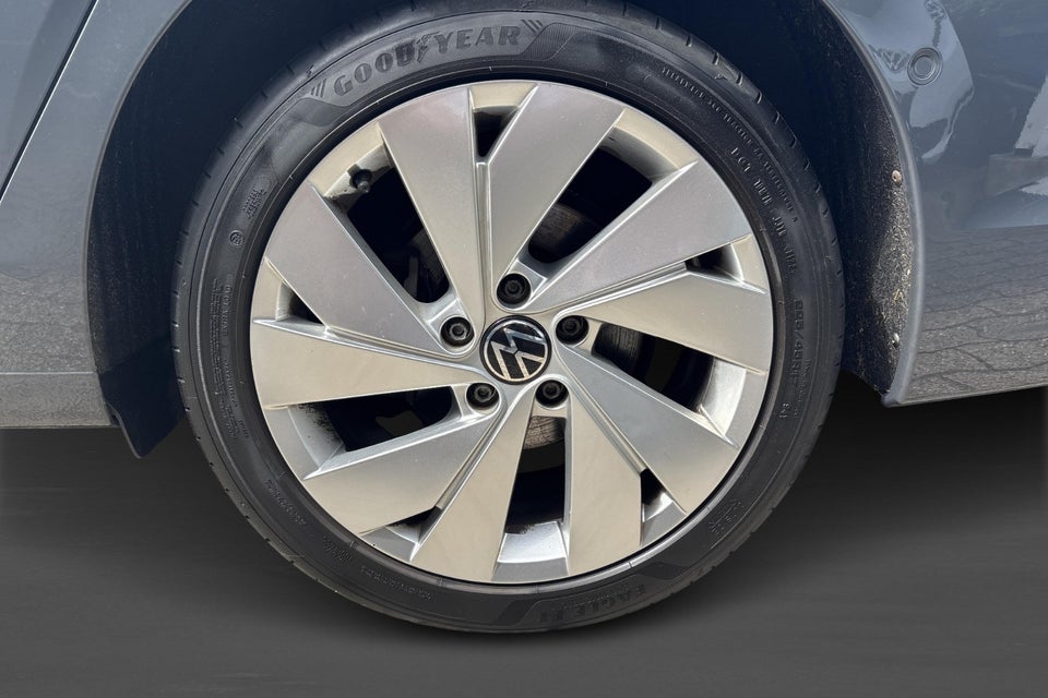 VW Golf VIII 1,5 eTSi 150 Style Variant DSG 5d