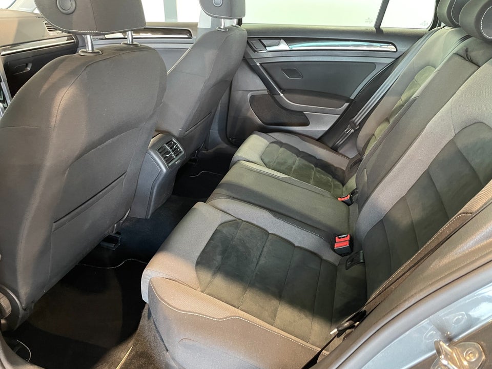 VW Golf VII 1,5 TSi 150 Highline Variant DSG 5d