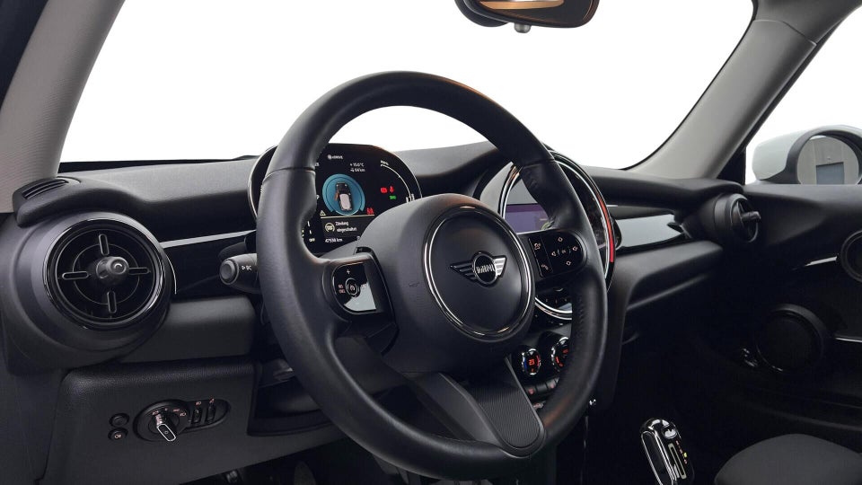 MINI Cooper SE Essential 3d
