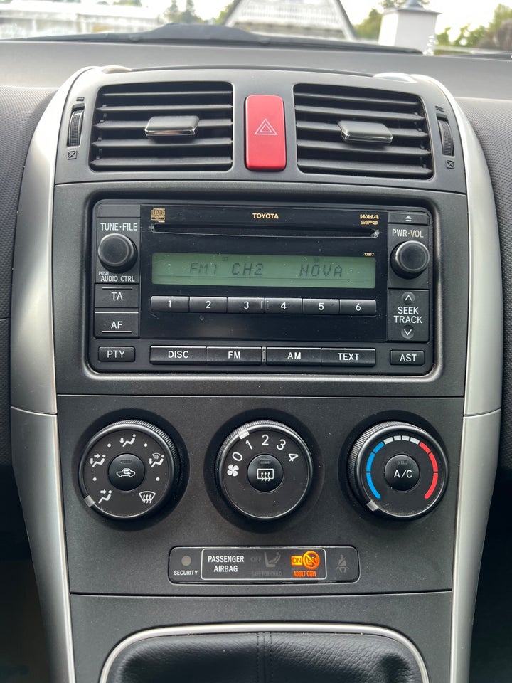 Toyota Auris 1,6 T2 5d