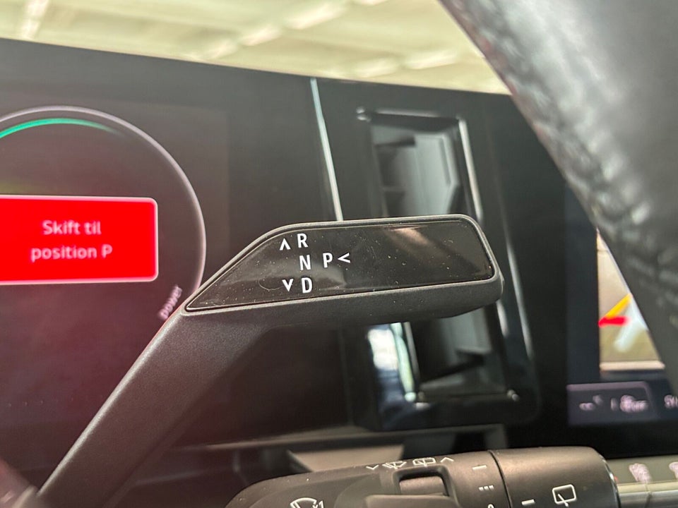 Renault Megane E-Tech 40 Equilibre 5d