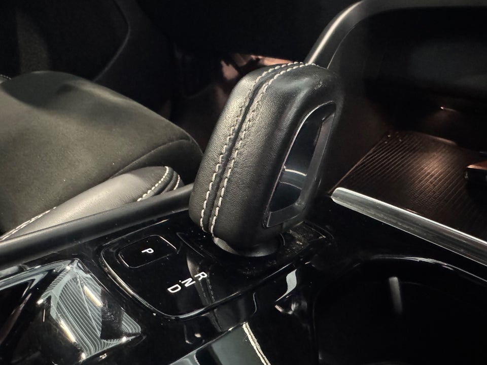 Volvo XC40 1,5 T5 ReCharge Inscription aut. 5d