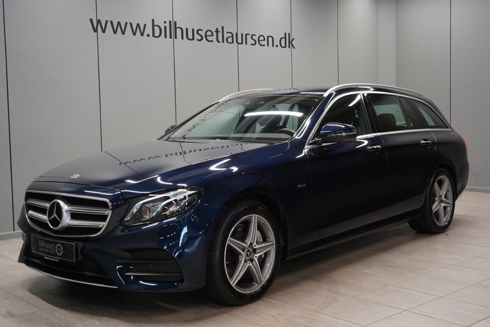 Mercedes E300 de 2,0 AMG Line stc. aut. 5d