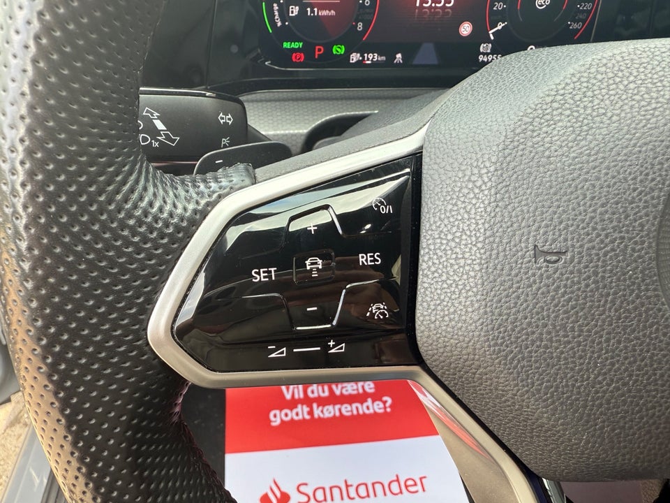 VW Golf VIII 1,4 GTE DSG 5d