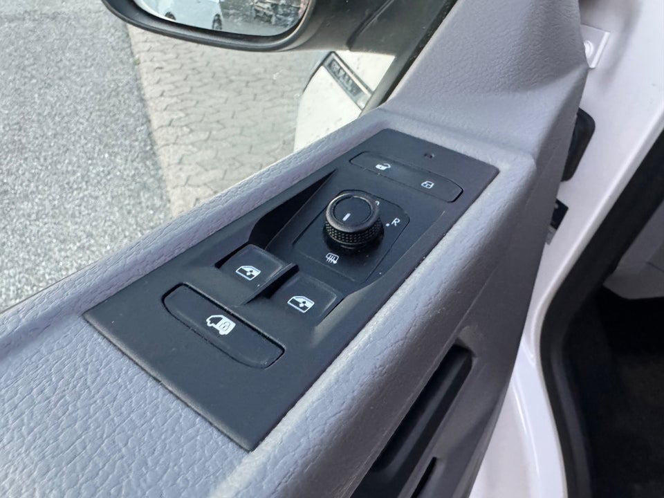 VW Transporter 2,0 TDi 150 Kassevogn DSG lang