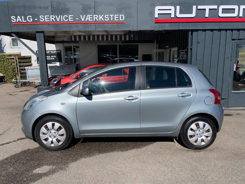 Toyota Yaris 1,3 Luna 5d