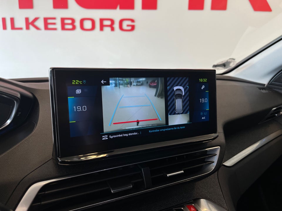 Peugeot 3008 1,6 Hybrid First Selection EAT8 5d