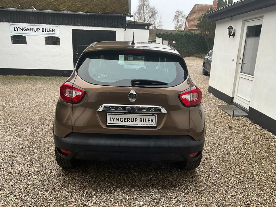 Renault Captur 0,9 TCe 90 Expression 5d