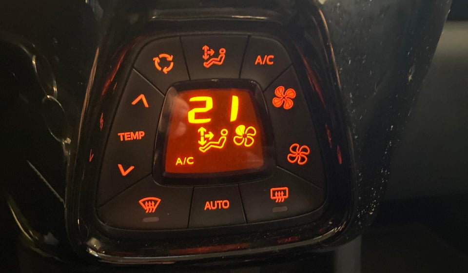 Citroën C1 1,0 VTi Shine 5d