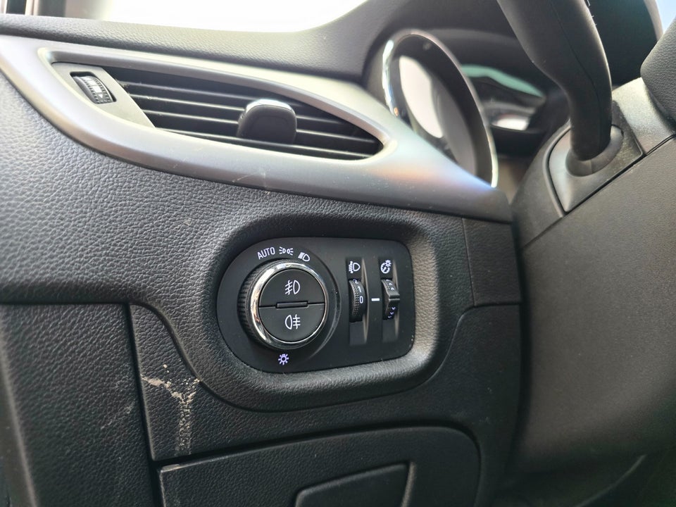 Opel Astra 1,0 T 105 Enjoy Sports Tourer 5d