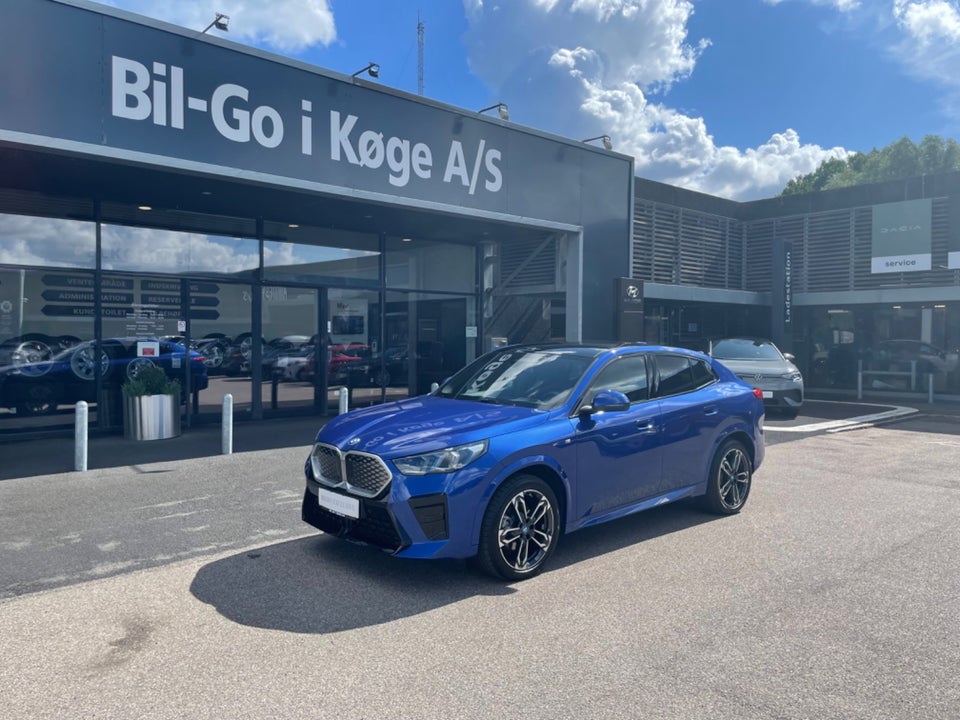 BMW iX2 eDrive20 Fully Charged M-Sport 5d