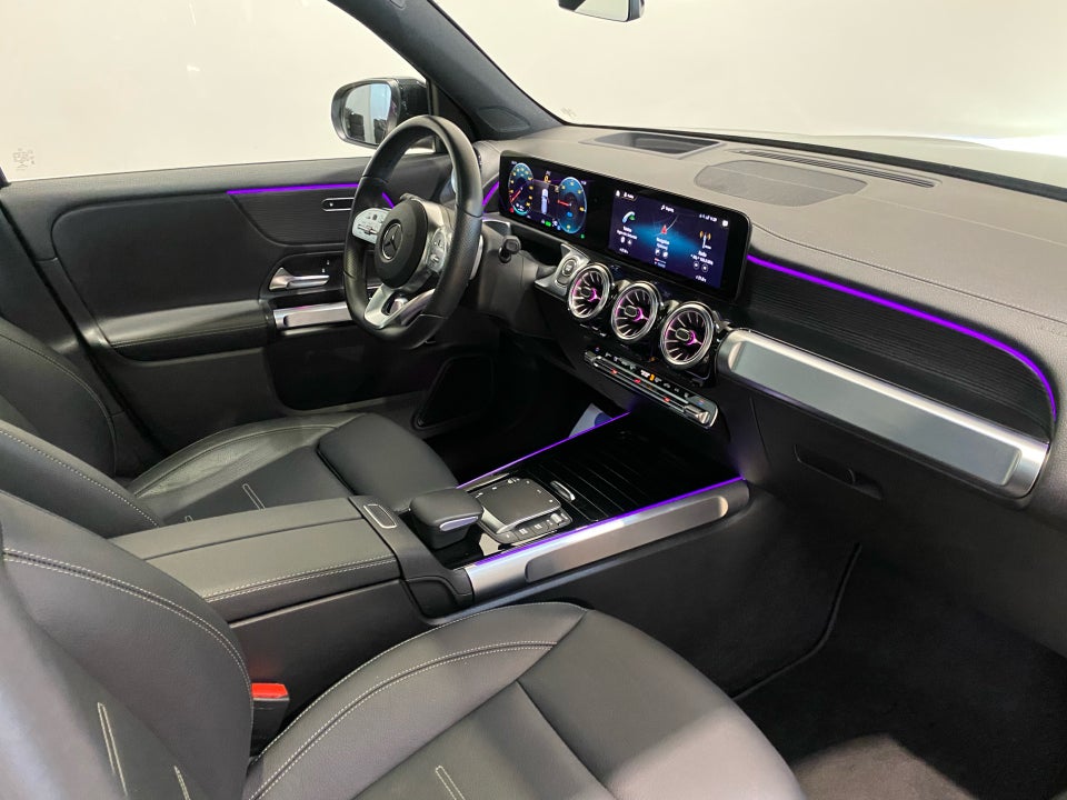 Mercedes EQB300 AMG Line 4Matic 5d