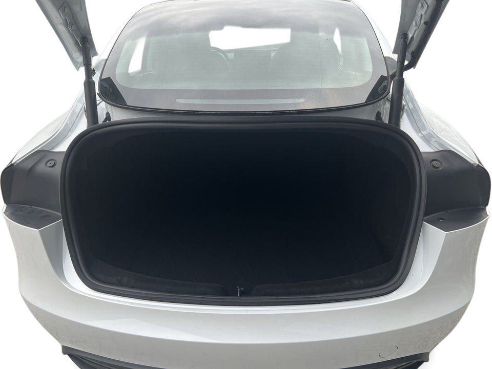 Tesla Model 3 Long Range AWD 4d