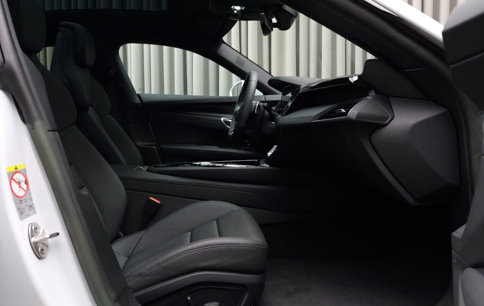 Audi e-tron GT quattro 4d