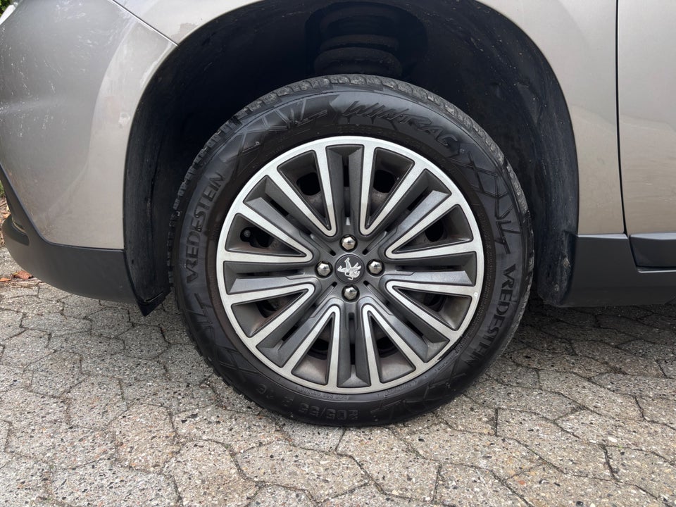 Peugeot 2008 1,2 VTi 82 Allure 5d