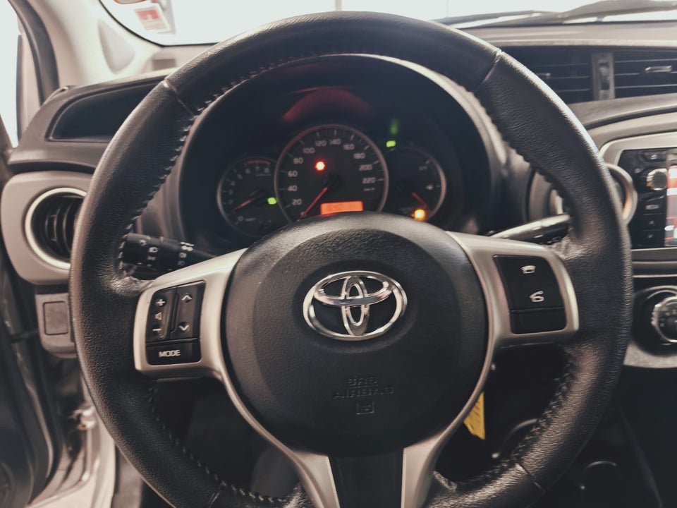 Toyota Yaris 1,0 VVT-i T2 Air Touch 5d