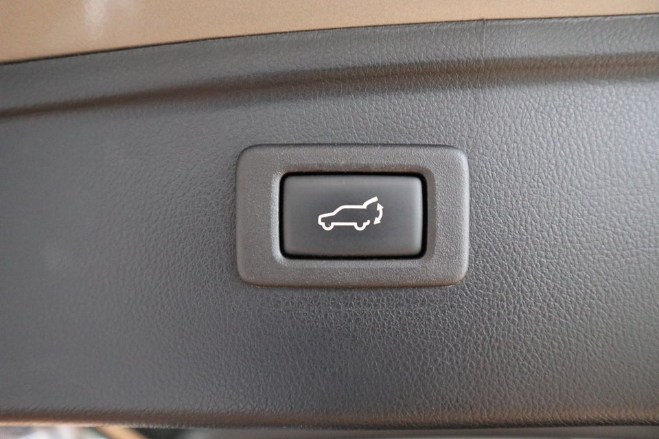 Subaru Outback 2,5 Summit CVT 5d