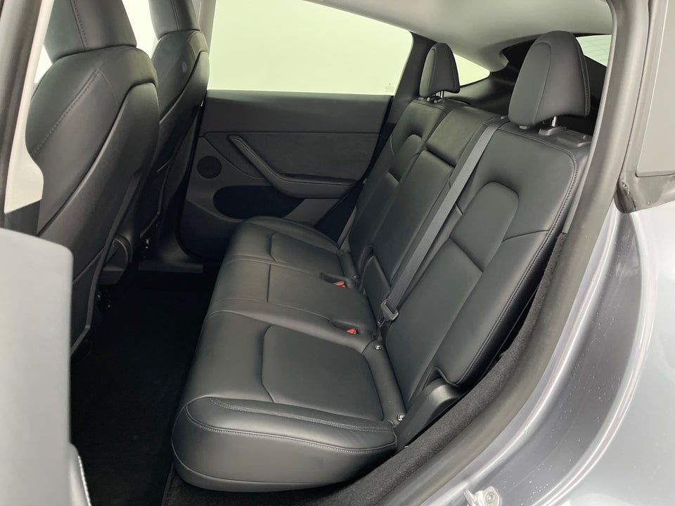 Tesla Model Y Long Range AWD 5d