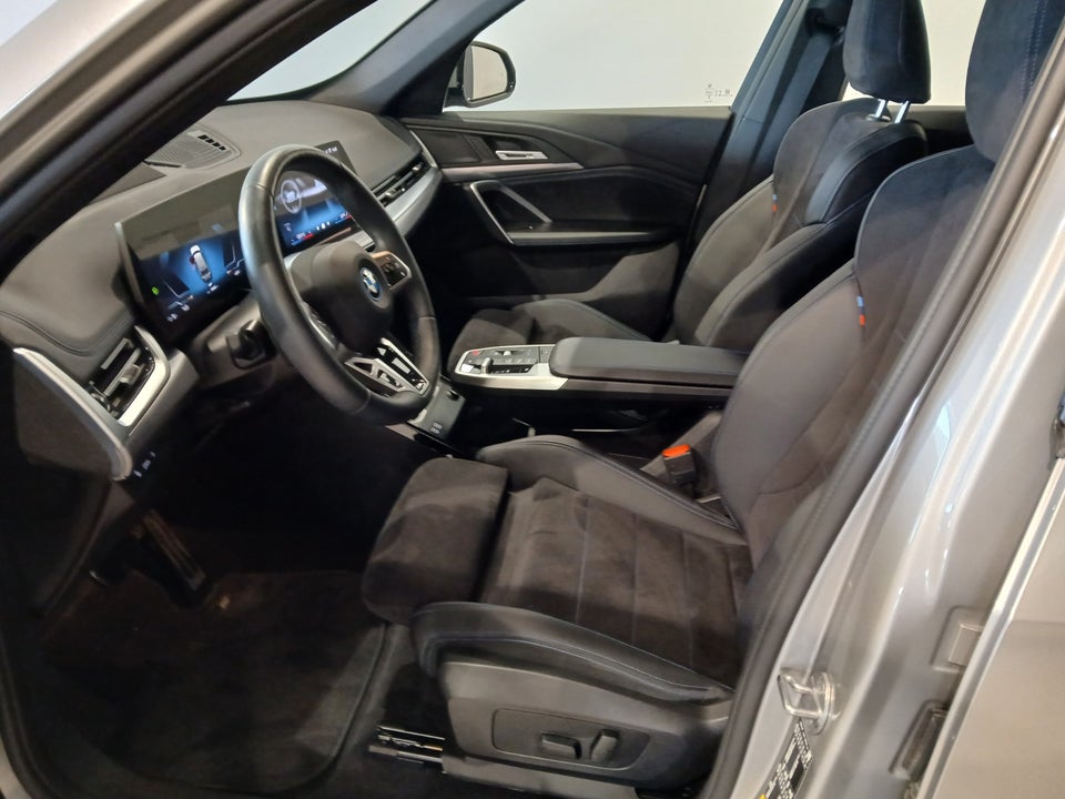 BMW iX1 eDrive20 Fully Charged M-Sport 5d