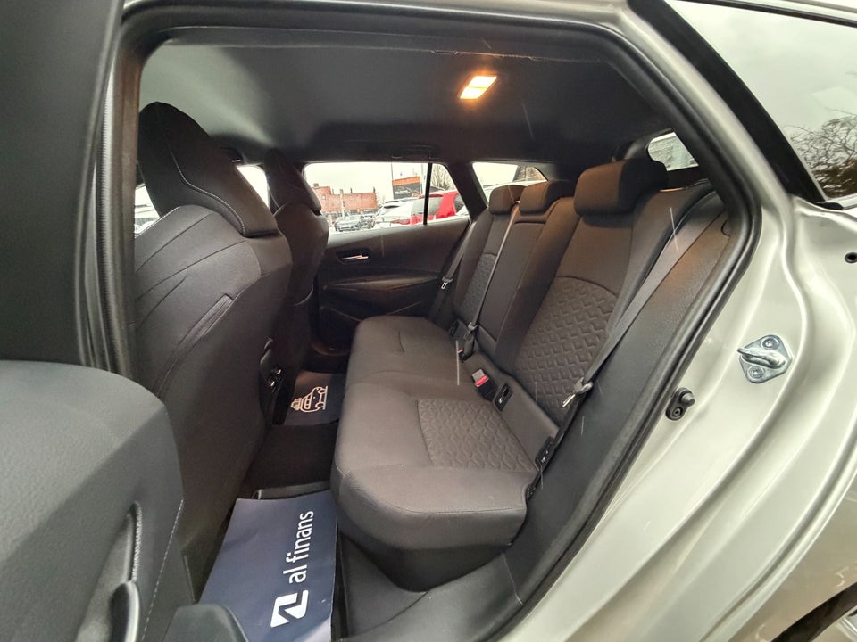 Toyota Corolla 1,8 Hybrid Active Smart Touring Sports MDS 5d