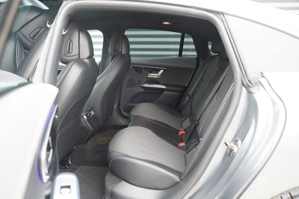 Mercedes EQE350+ Electric Art 4d