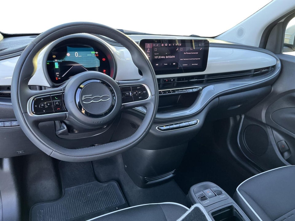 Fiat 500e 42 Icon 3+1 4d