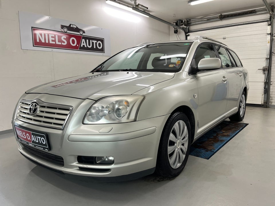 Toyota Avensis 2,0 Sol stc. 5d